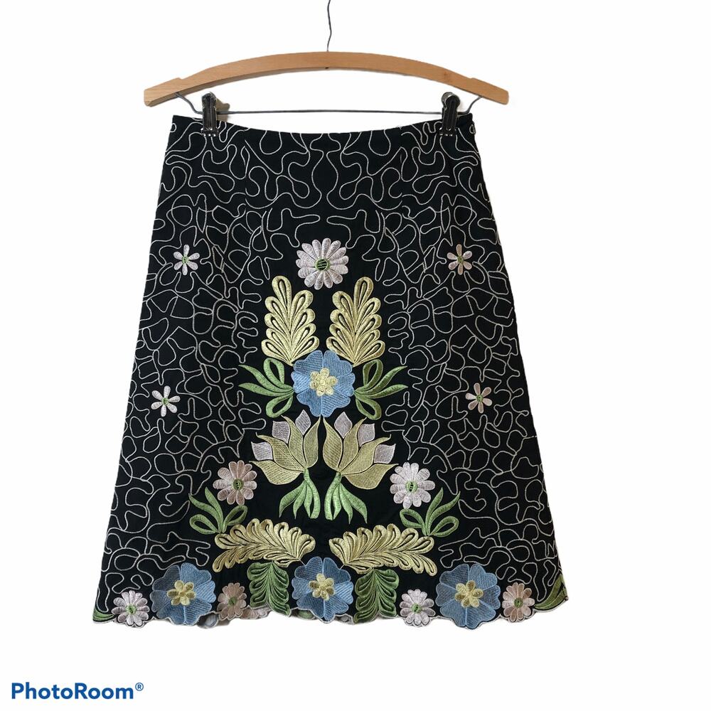 Miss Me Floral Embroidered Black Skirt size Small